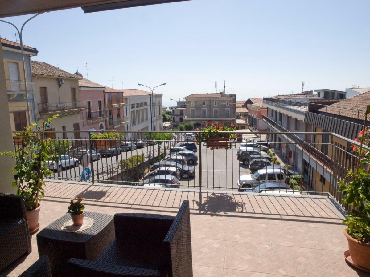 Bouganville House Zafferana Etnea Esterno foto